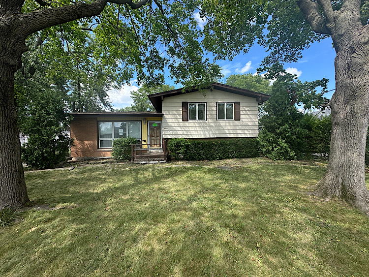 3200 Thornberry Lane, Glenview, IL 60025