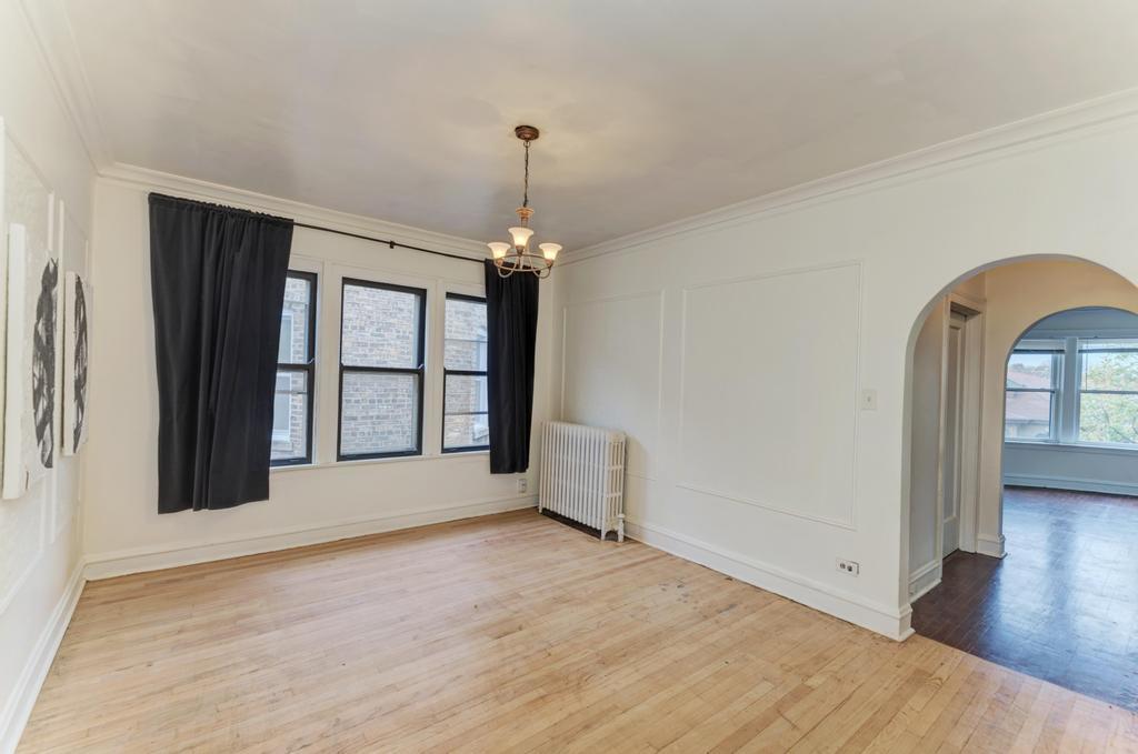 6738 N Rockwell Street #2, Chicago, IL 60645