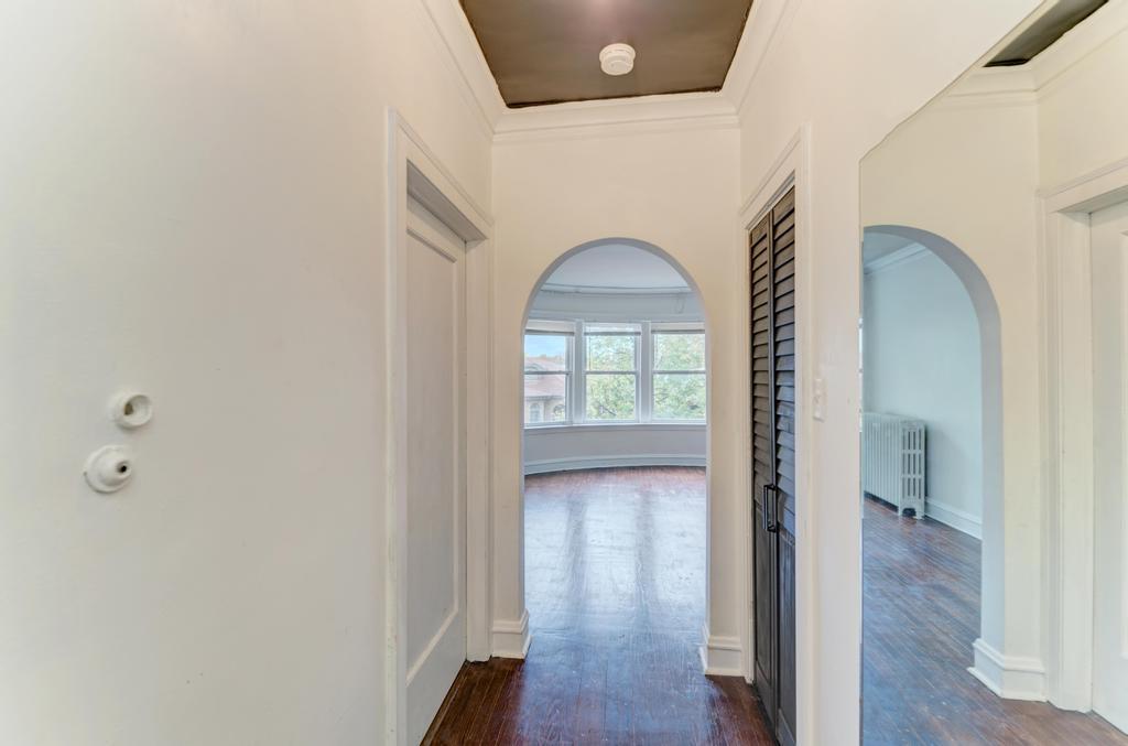 6738 N Rockwell Street #2, Chicago, IL 60645