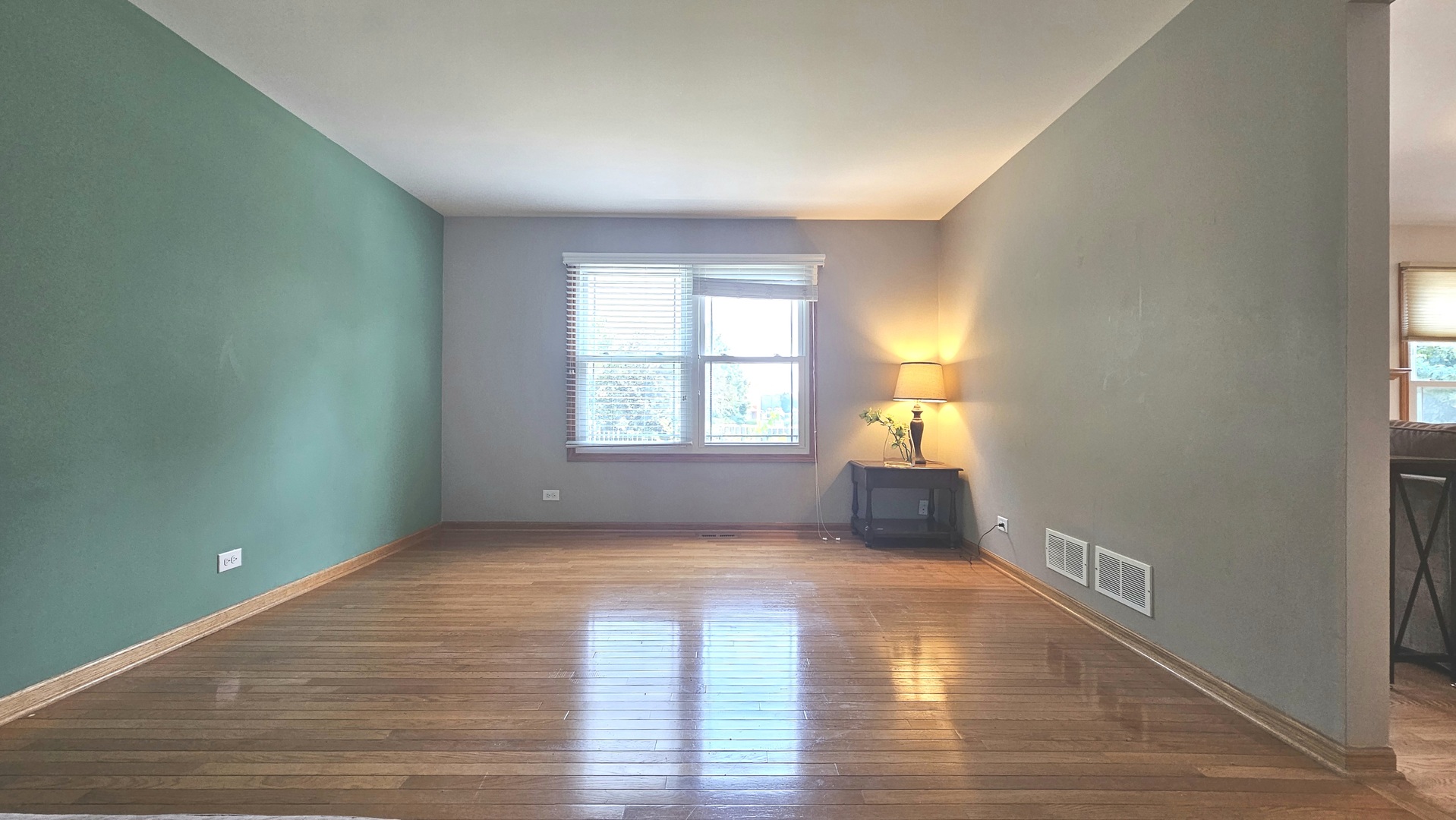 1083 COUNTRY GLEN Lane, Carol Stream, IL 60188