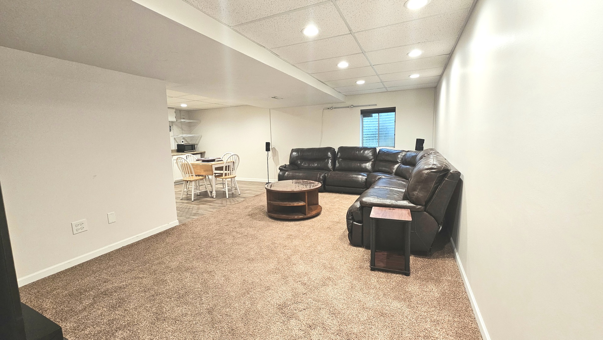 1083 COUNTRY GLEN Lane, Carol Stream, IL 60188