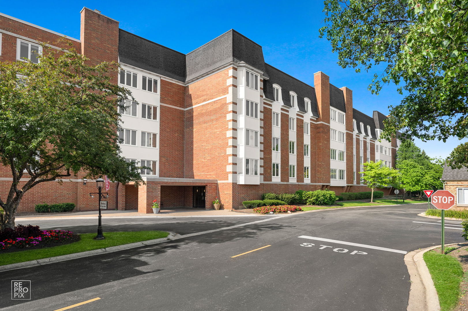 50 Lake Boulevard #612, Buffalo Grove, IL 60089