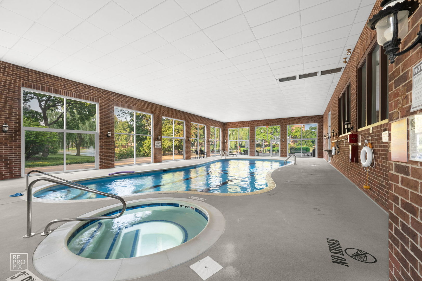 50 Lake Boulevard #612, Buffalo Grove, IL 60089