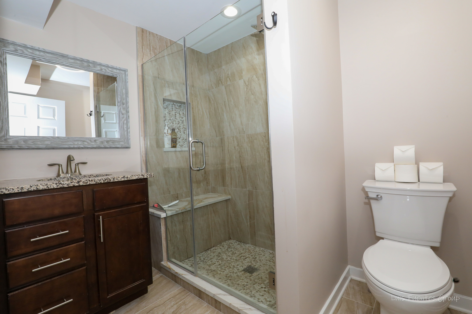 2413 20th Street, North Chicago, IL 60064