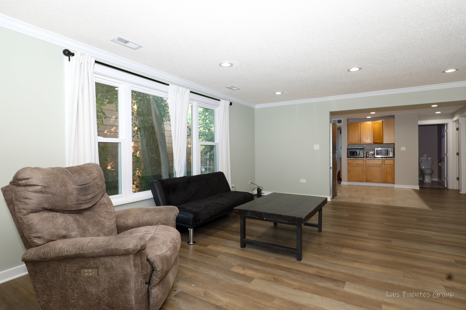 2413 20th Street, North Chicago, IL 60064