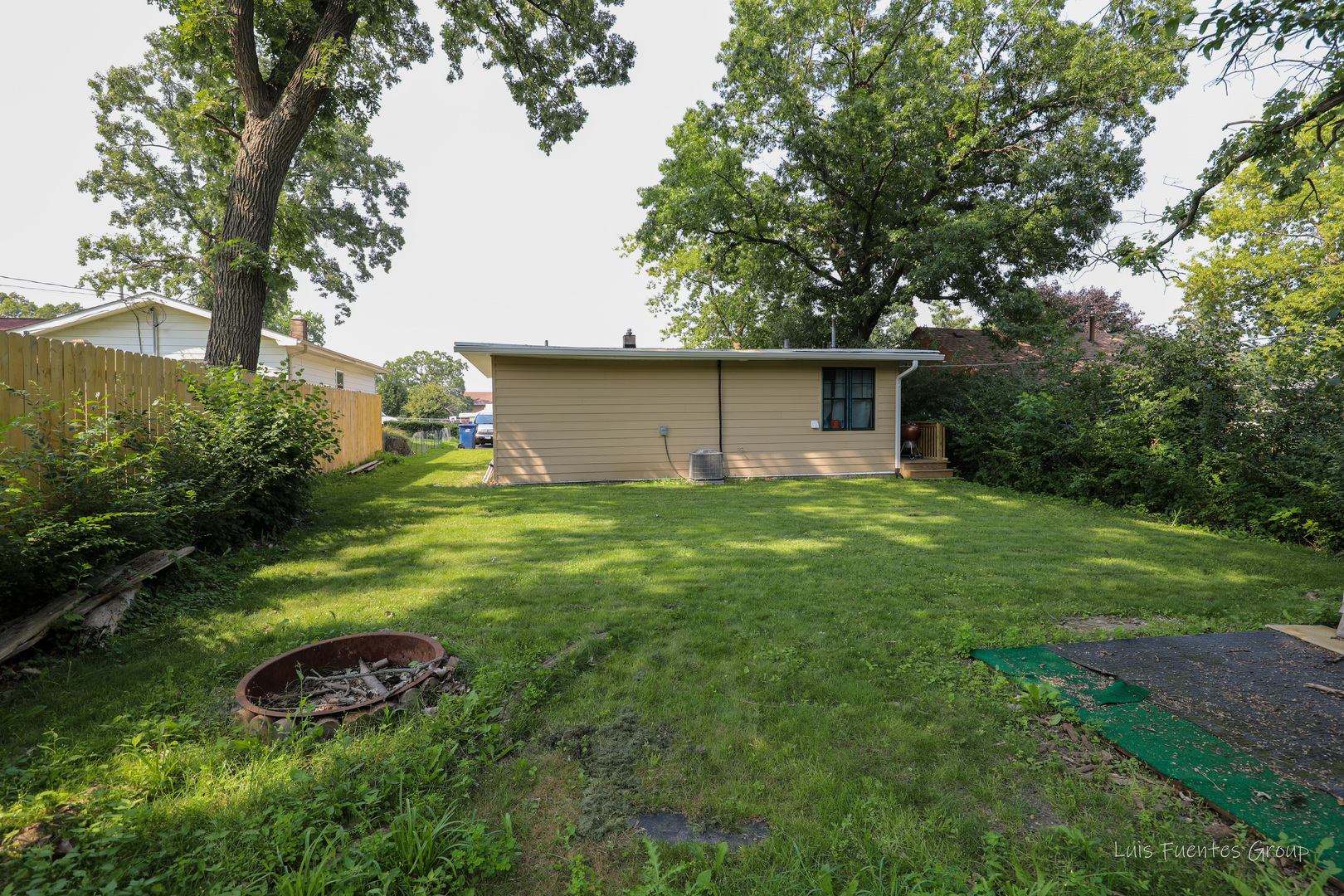 2413 20th Street, North Chicago, IL 60064