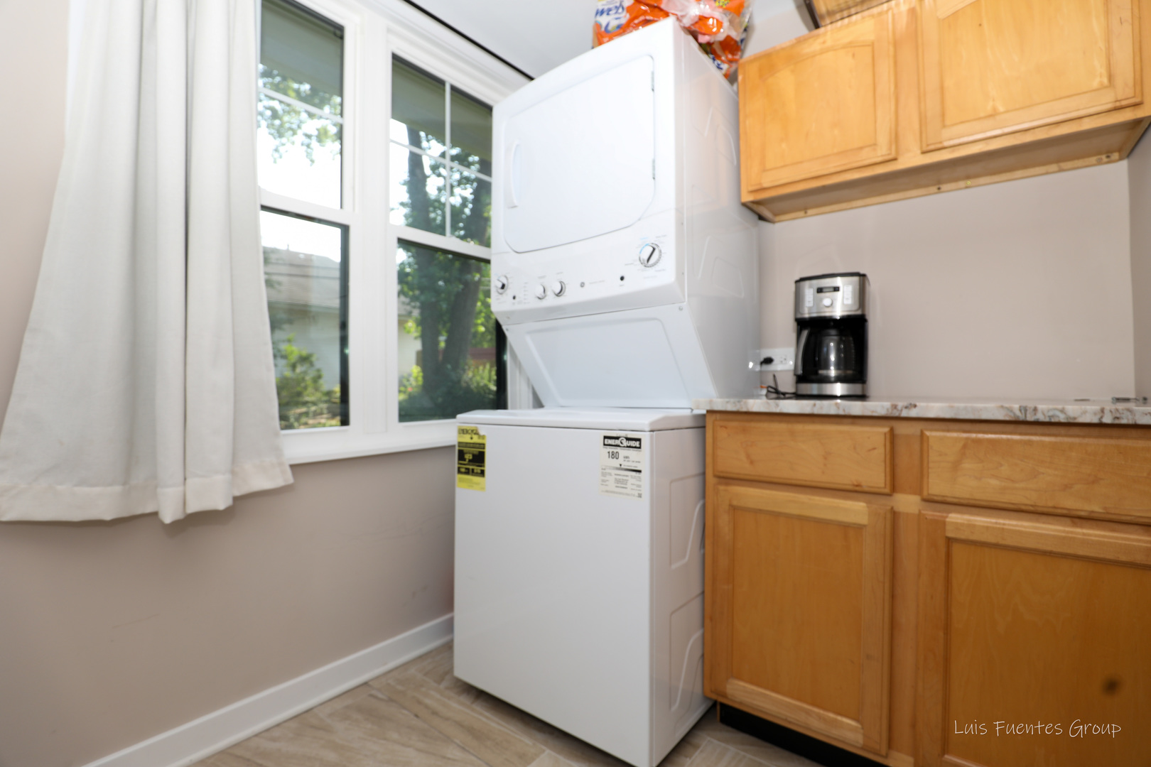 2413 20th Street, North Chicago, IL 60064