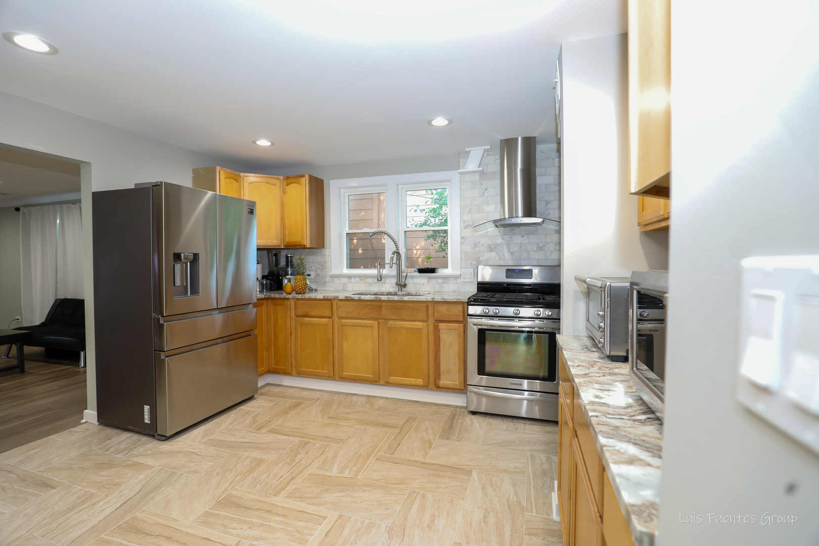 2413 20th Street, North Chicago, IL 60064