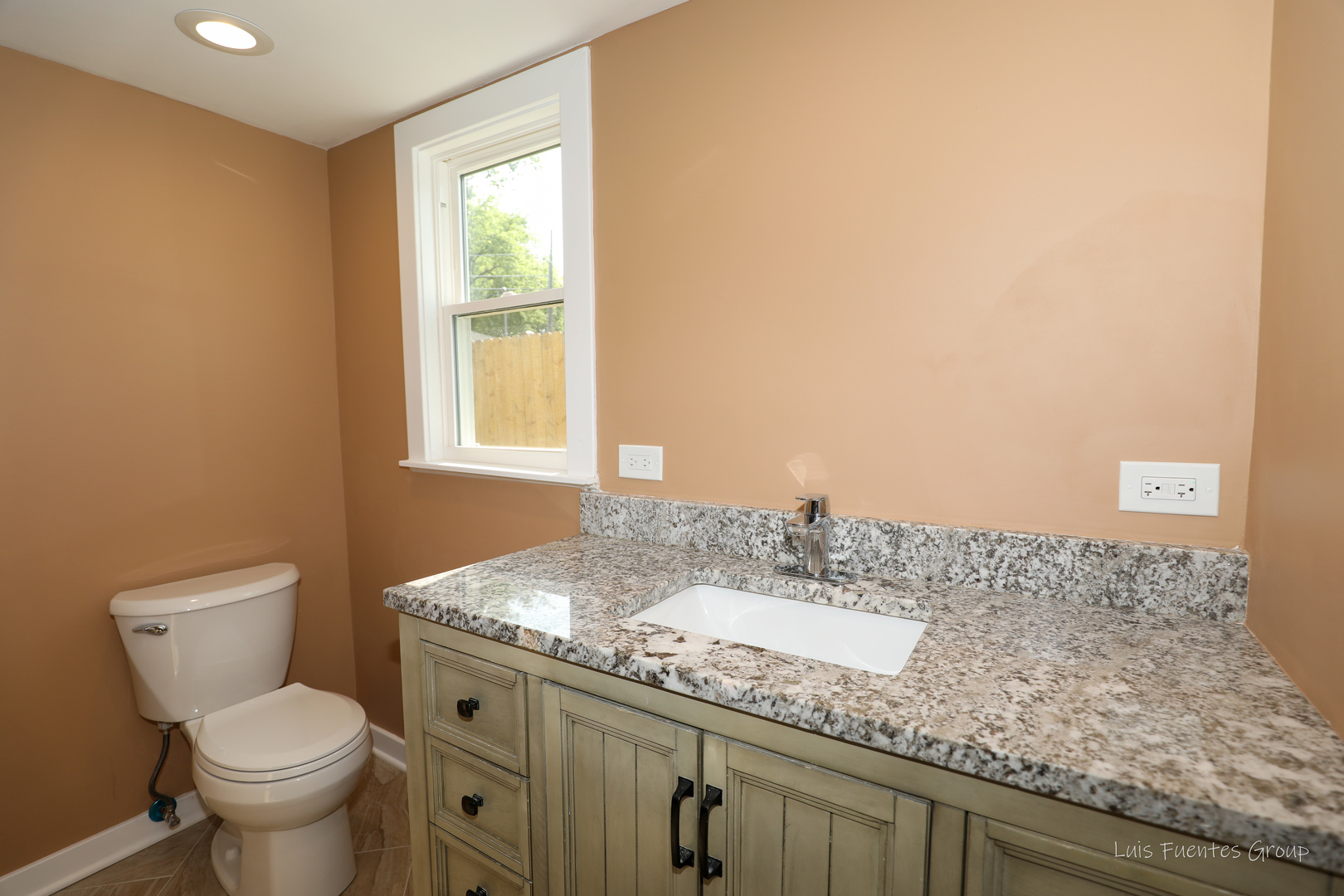 2413 20th Street, North Chicago, IL 60064