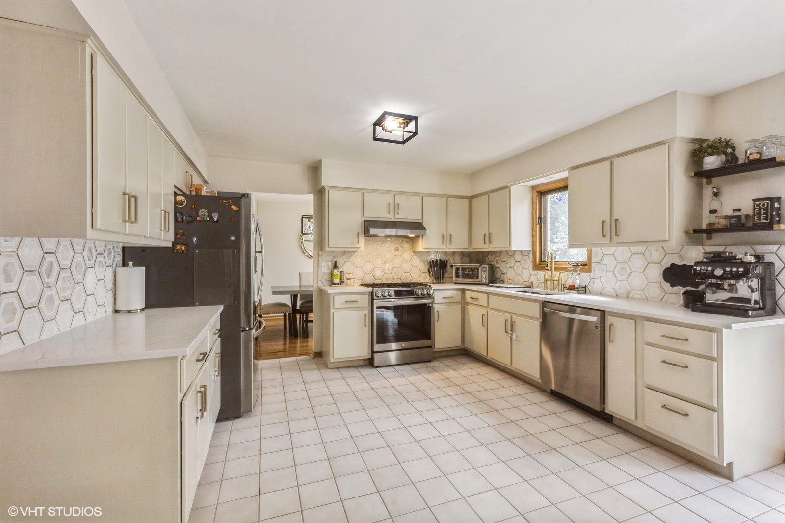 10401 Bloomfield Drive, Palos Park, IL 60464