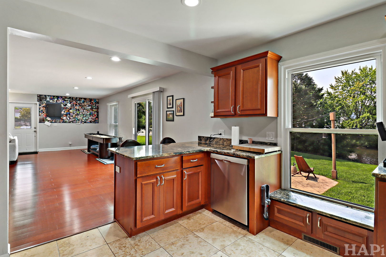 8 Greenvale Road, Vernon Hills, IL 60061