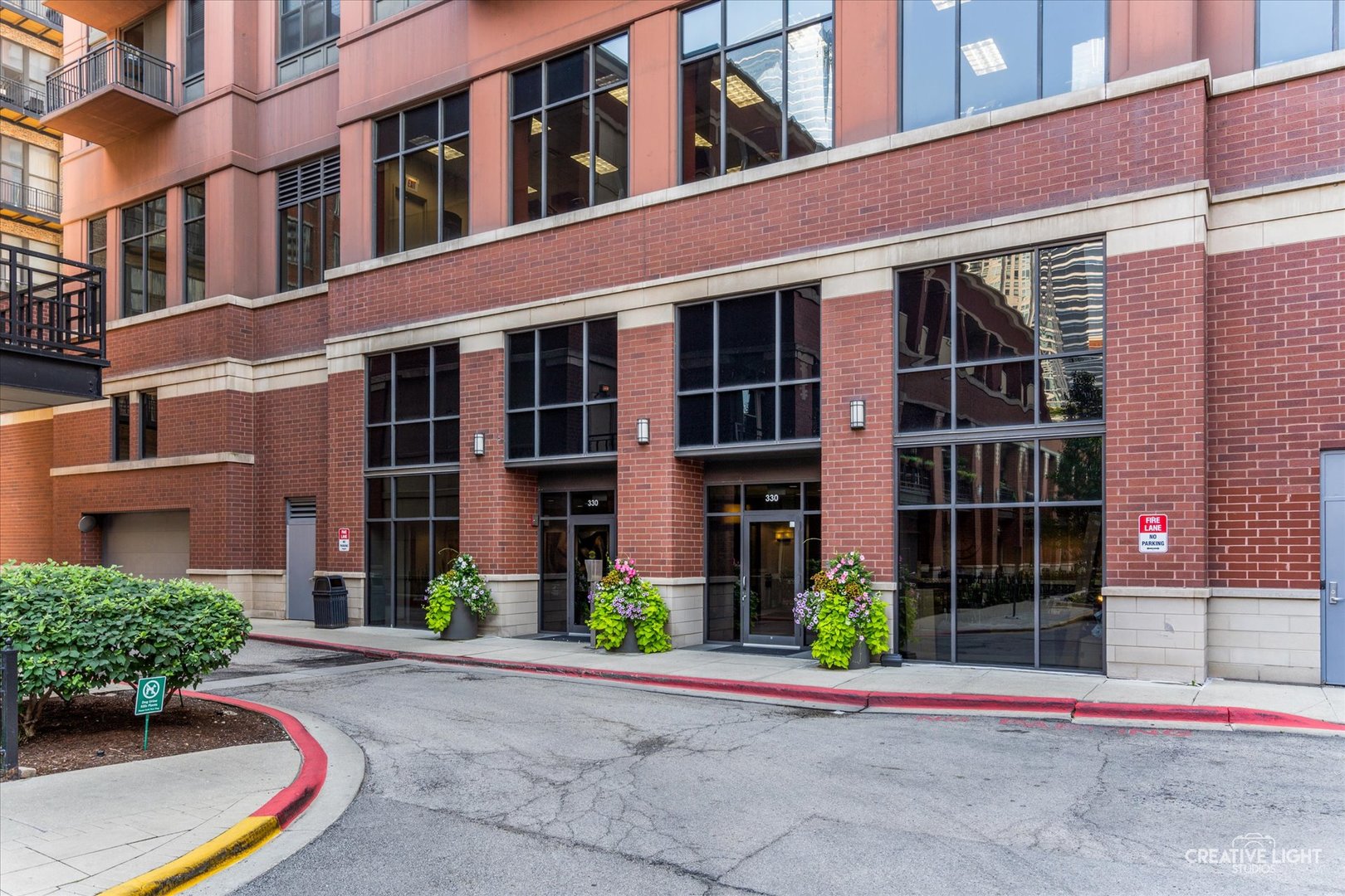 330 N Jefferson Street #2102, Chicago, IL 60661