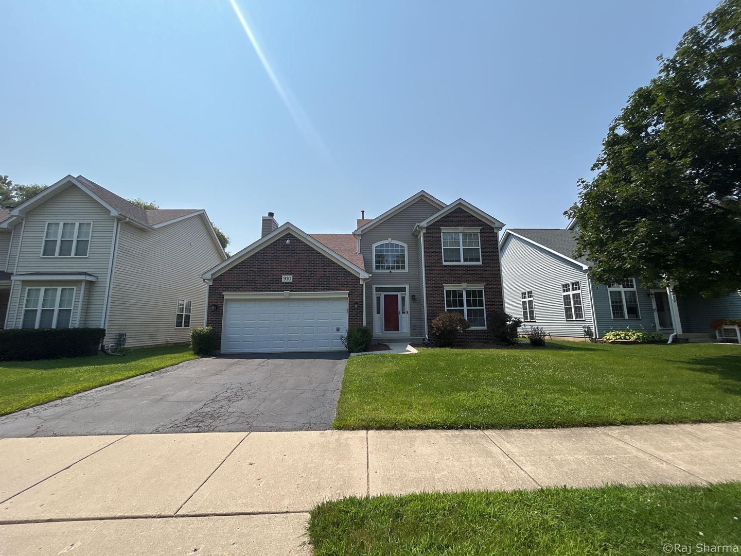 910 S West Avenue, Waukegan, IL 60085
