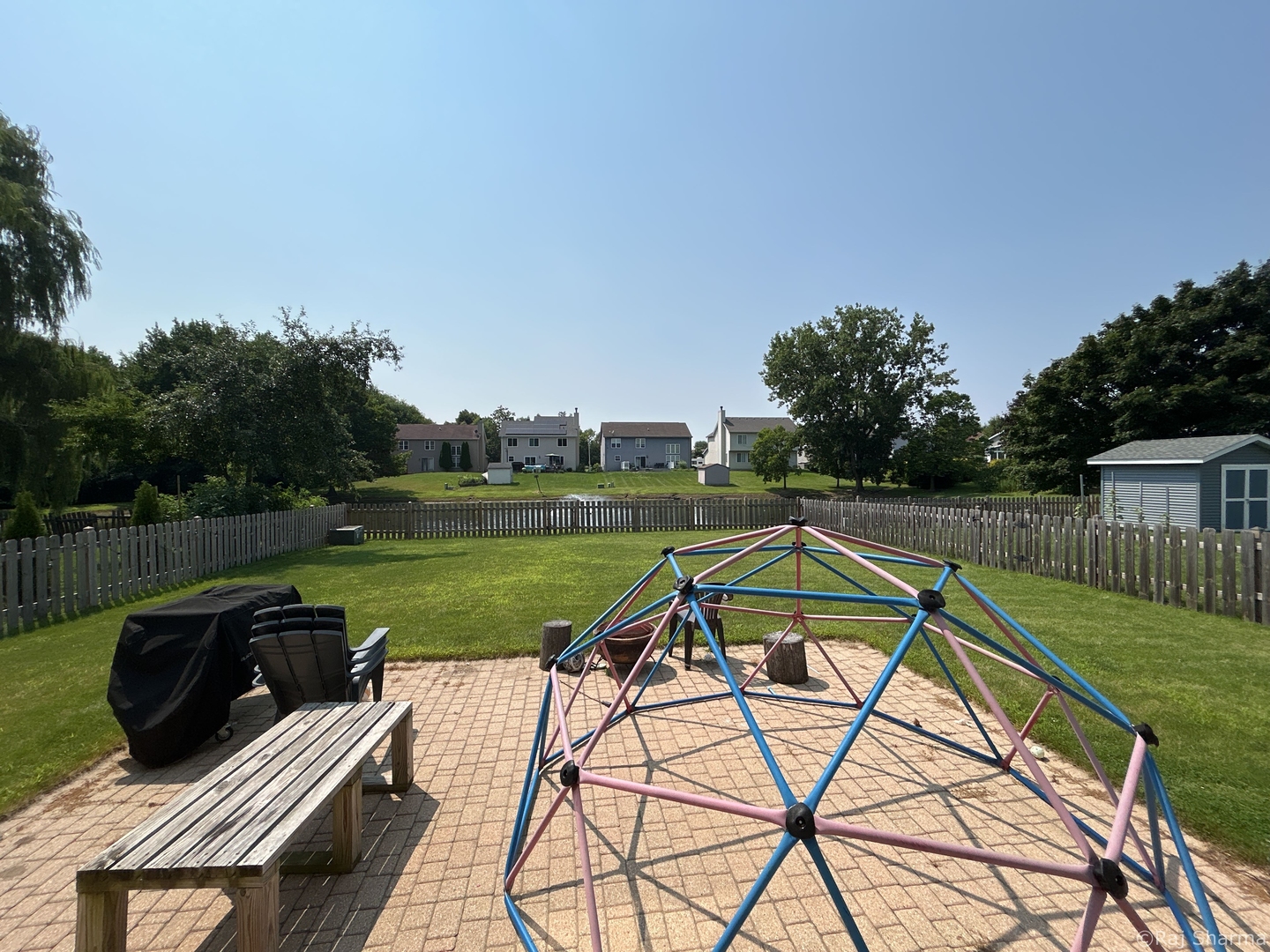 910 S West Avenue, Waukegan, IL 60085
