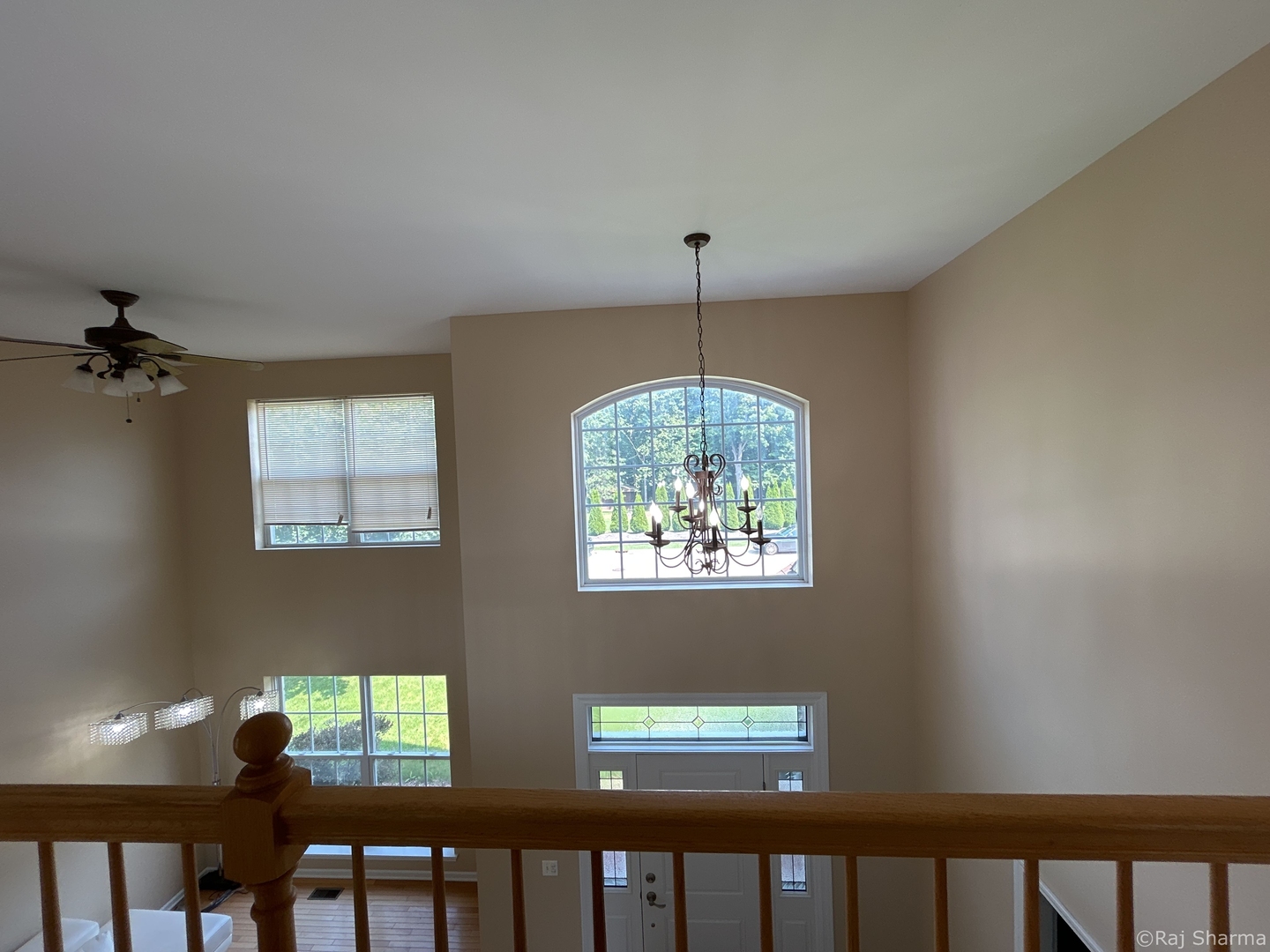 910 S West Avenue, Waukegan, IL 60085