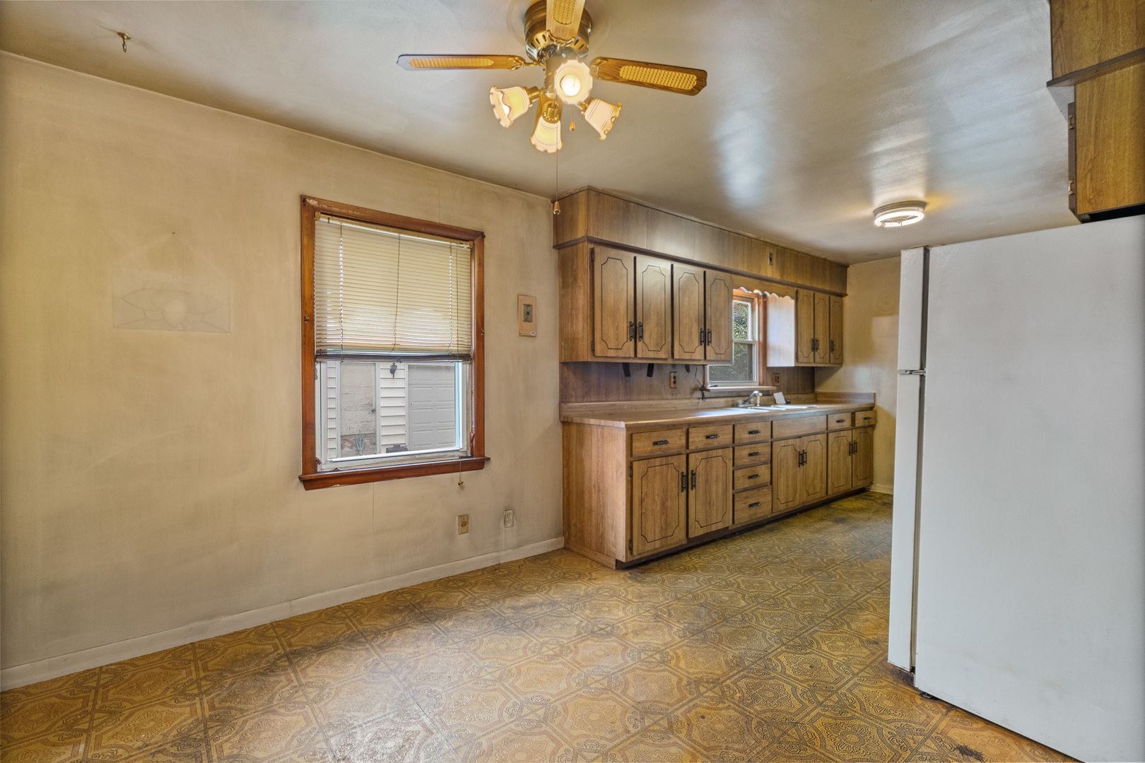 420 Siegmund Street, Joliet, IL 60433