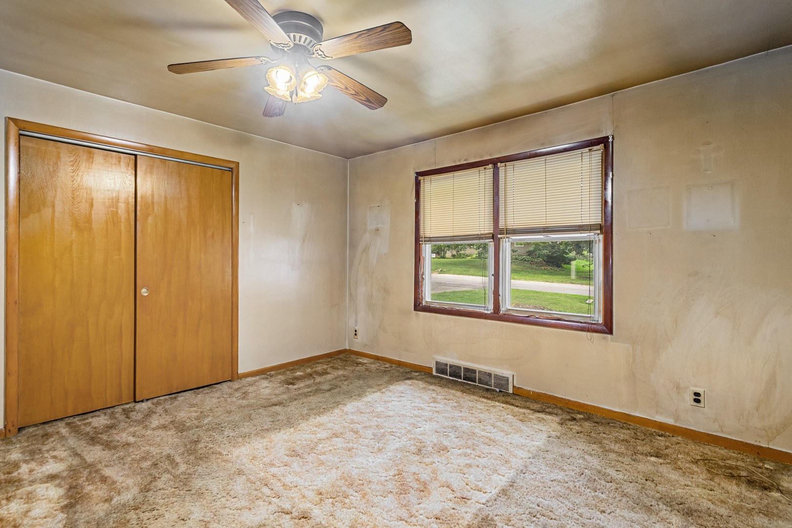 420 Siegmund Street, Joliet, IL 60433