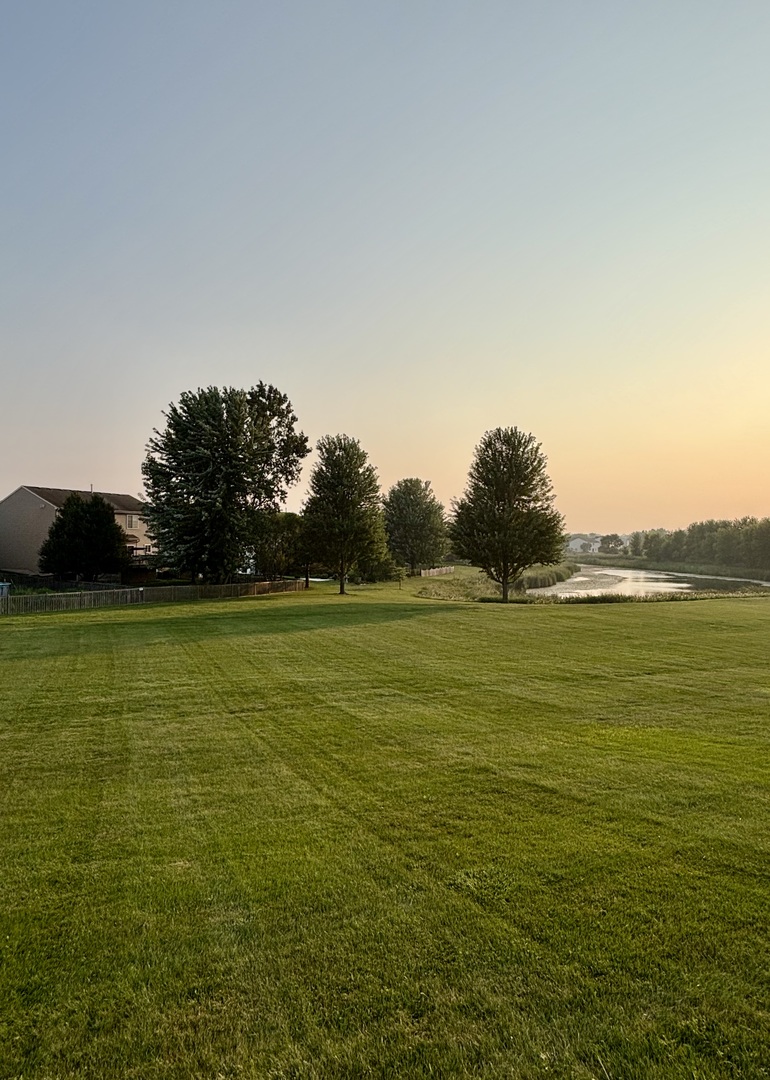 410 Brookhaven Trail, Pingree Grove, IL 60140