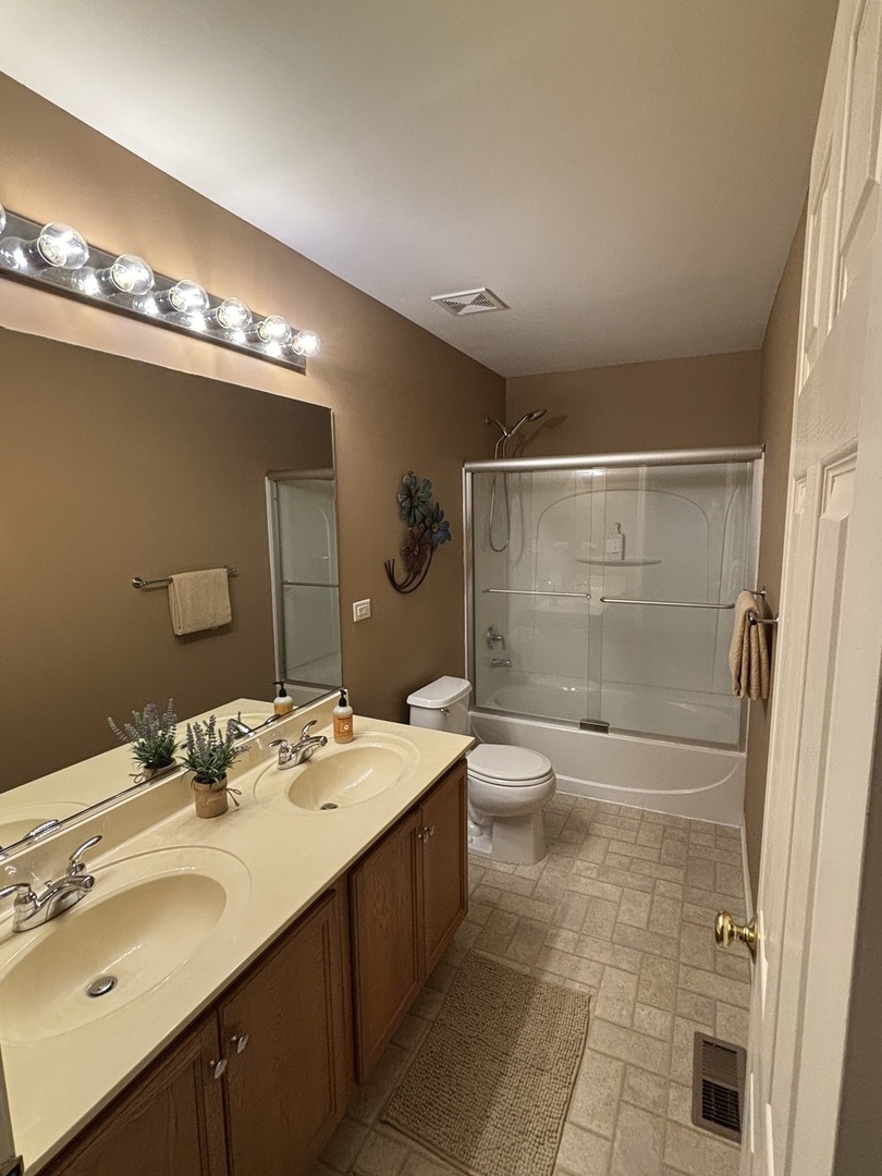 410 Brookhaven Trail, Pingree Grove, IL 60140