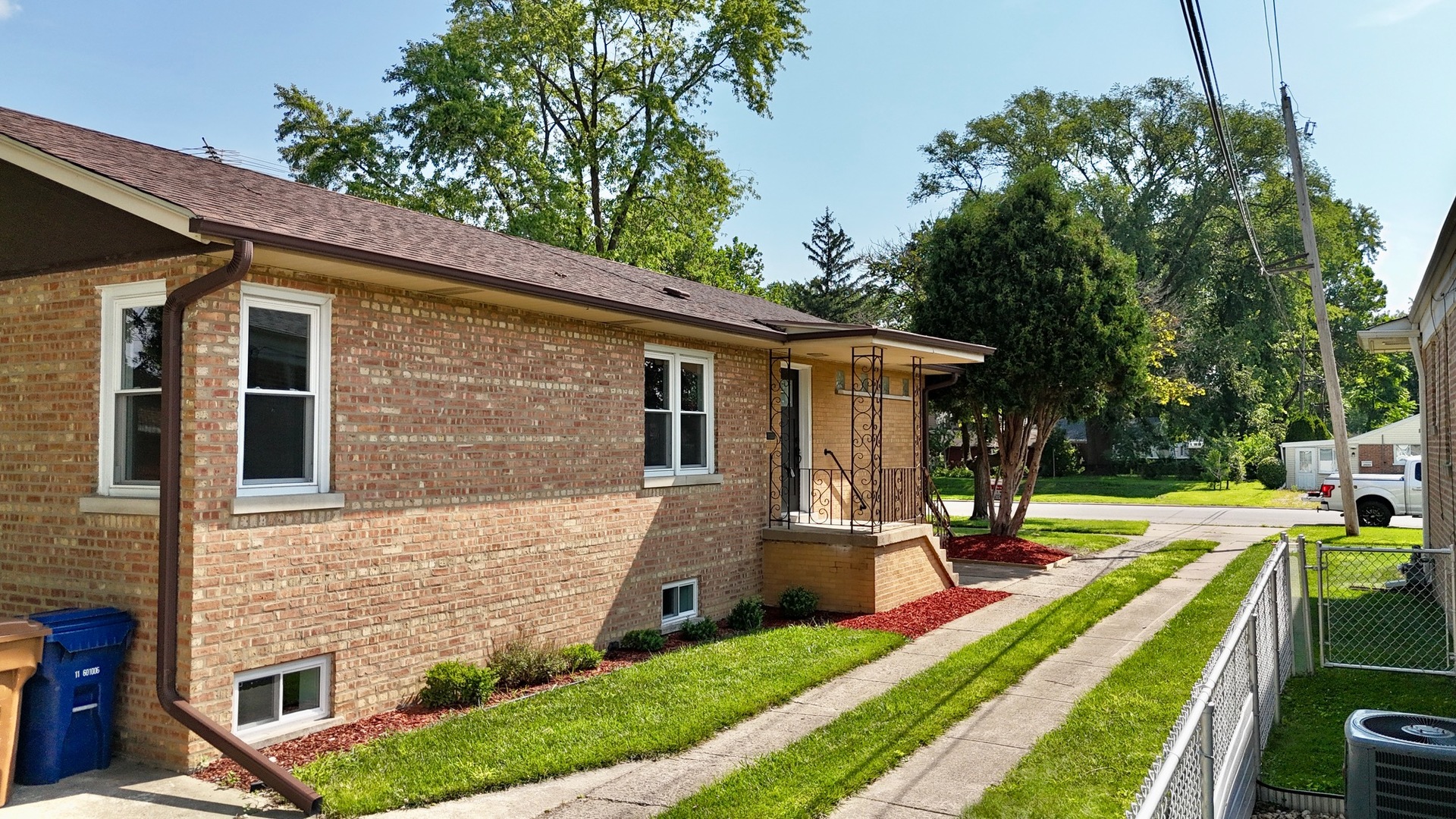 10012 S 52nd Avenue, Oak Lawn, IL 60453