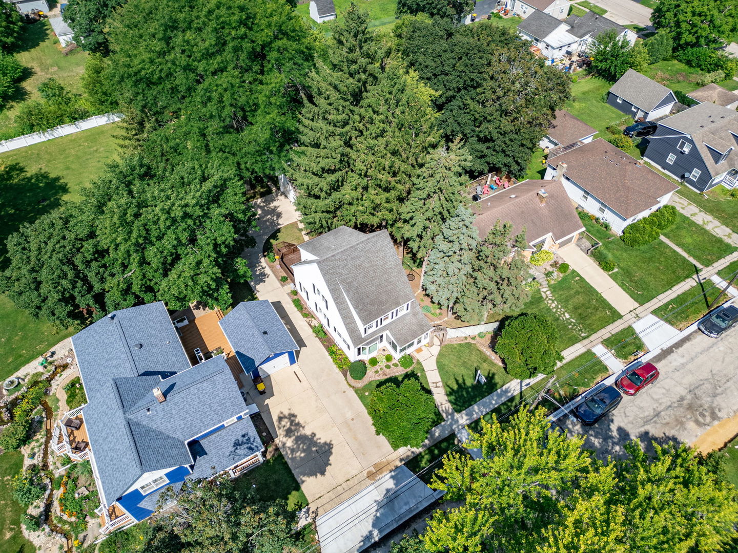 841 N Madison Street, Woodstock, IL 60098