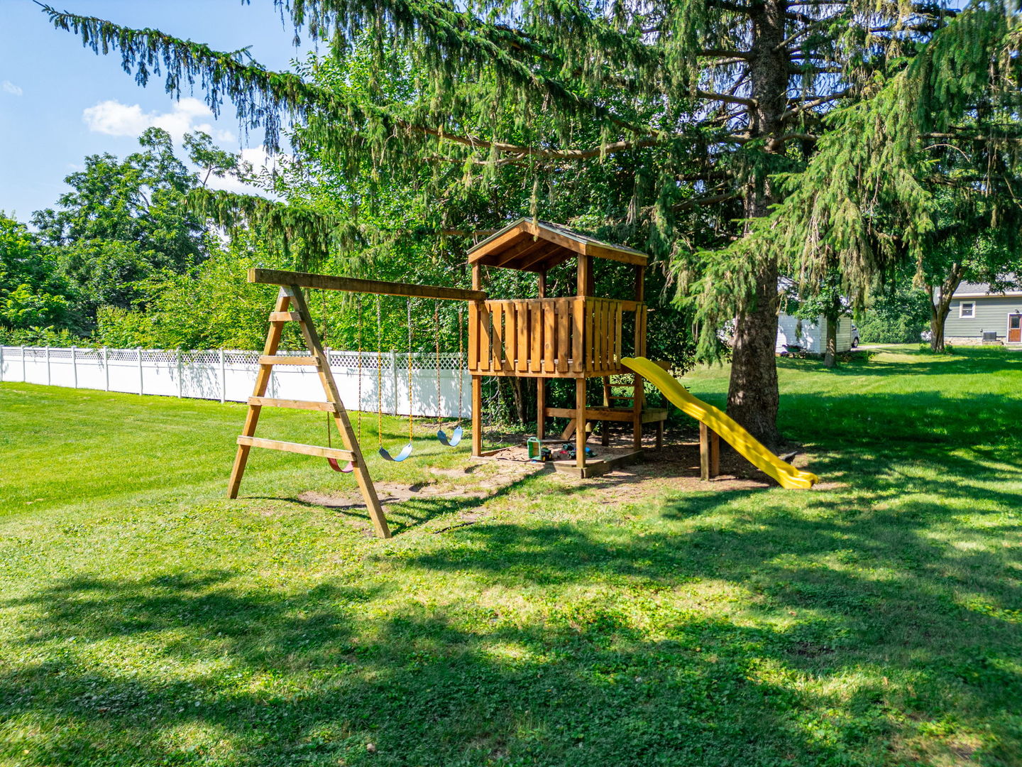 841 N Madison Street, Woodstock, IL 60098