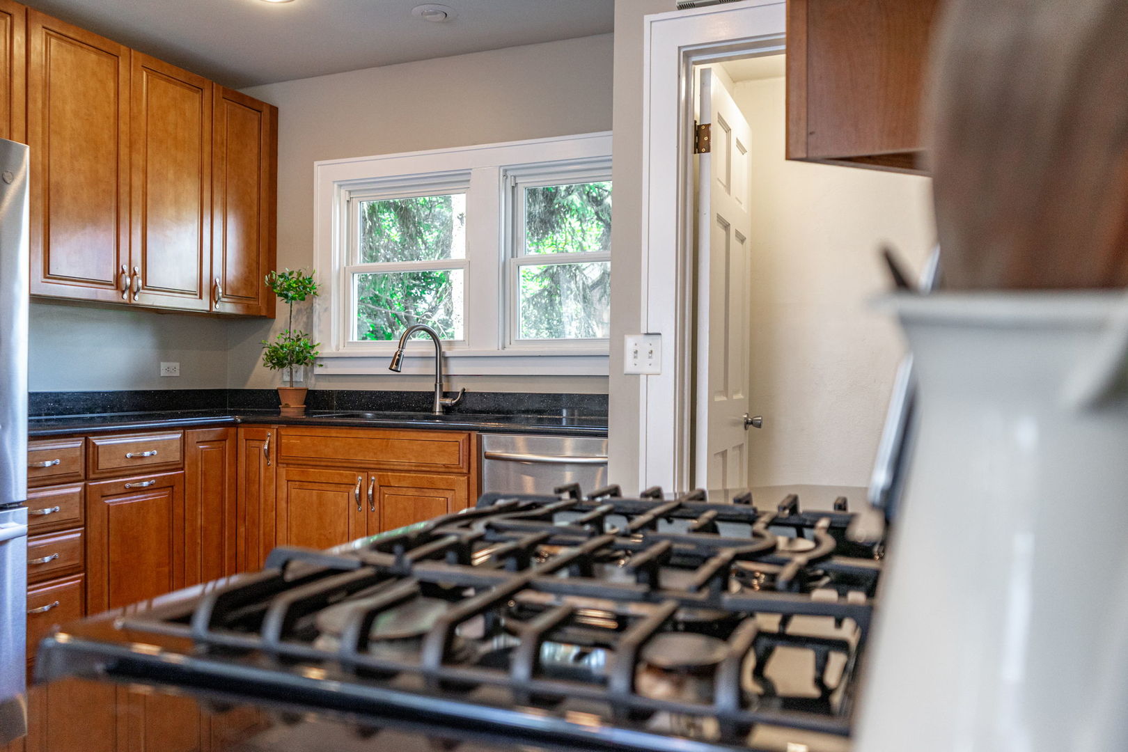 841 N Madison Street, Woodstock, IL 60098