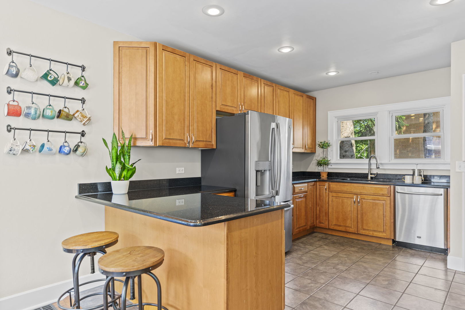 841 N Madison Street, Woodstock, IL 60098