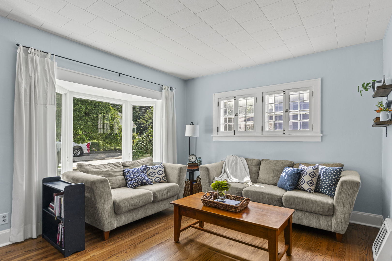 841 N Madison Street, Woodstock, IL 60098