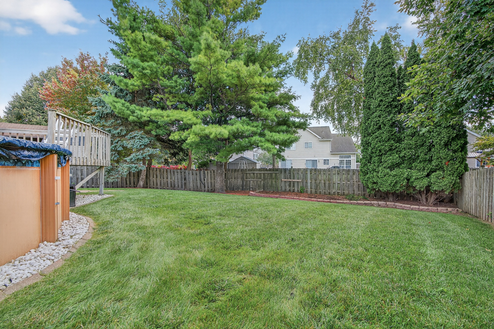 4 Farmington Court, Lake In The Hills, IL 60156