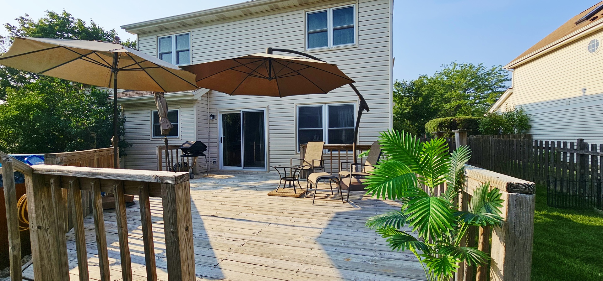4 Farmington Court, Lake In The Hills, IL 60156