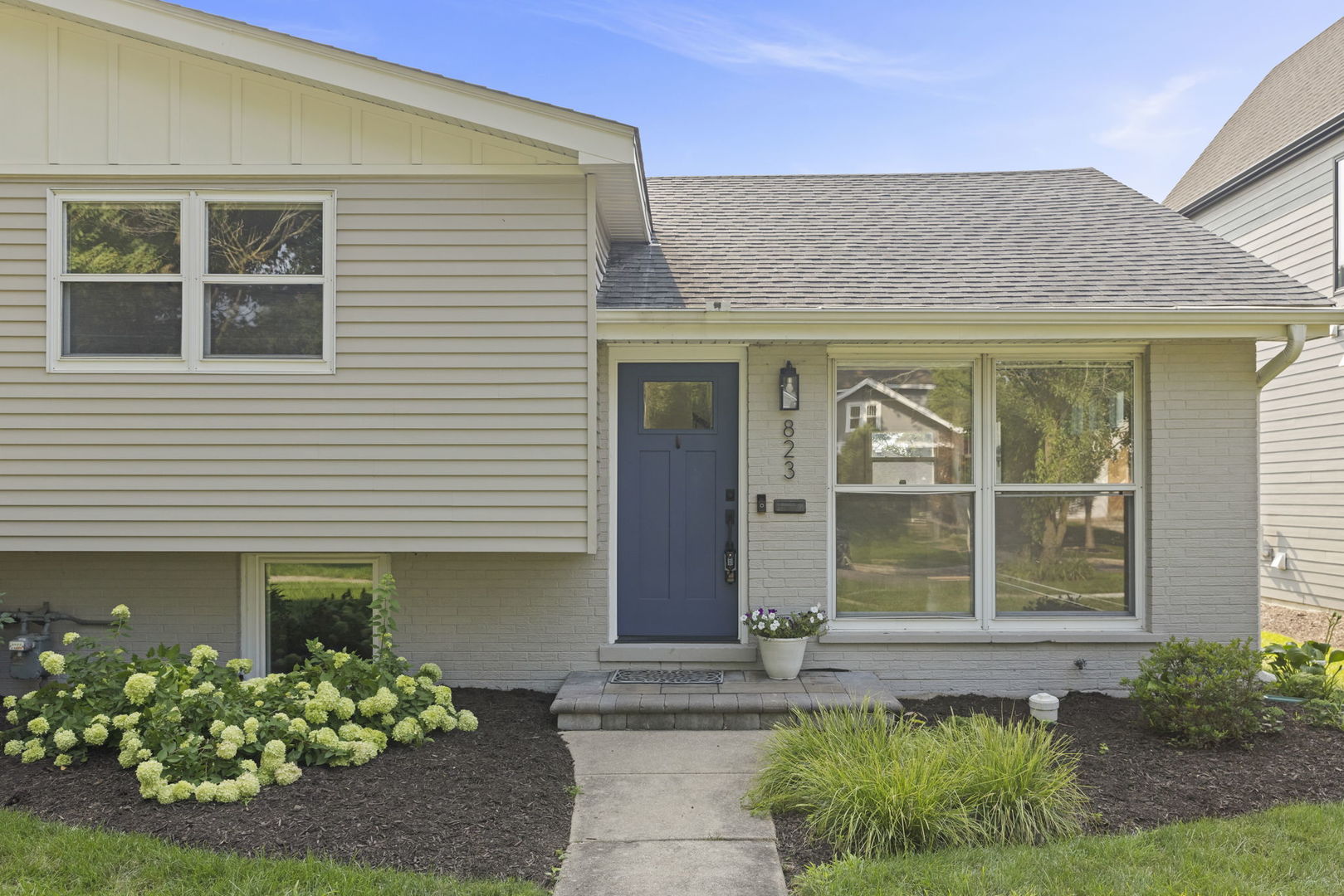 823 N Ellsworth Street, Naperville, IL 60563