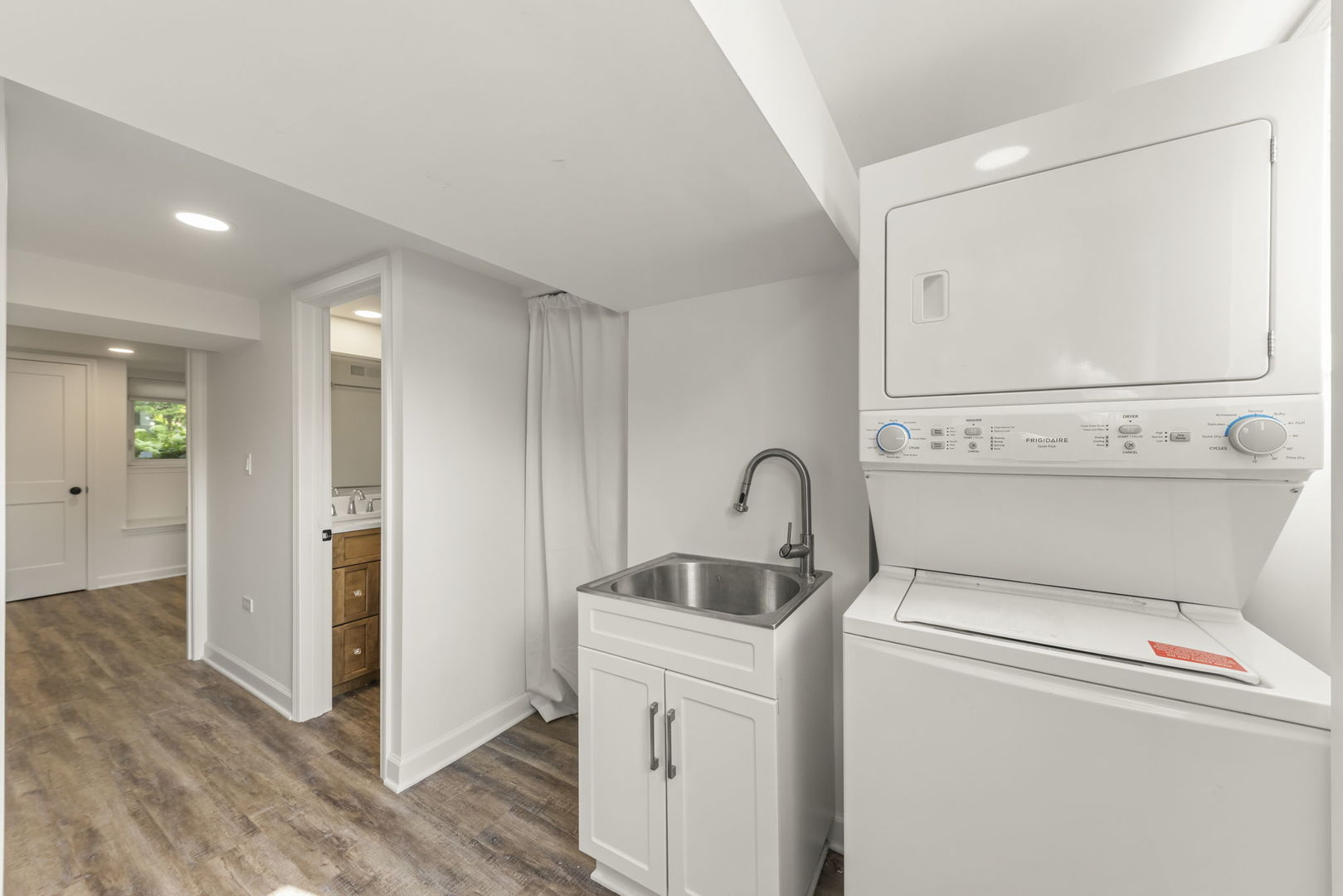 823 N Ellsworth Street, Naperville, IL 60563
