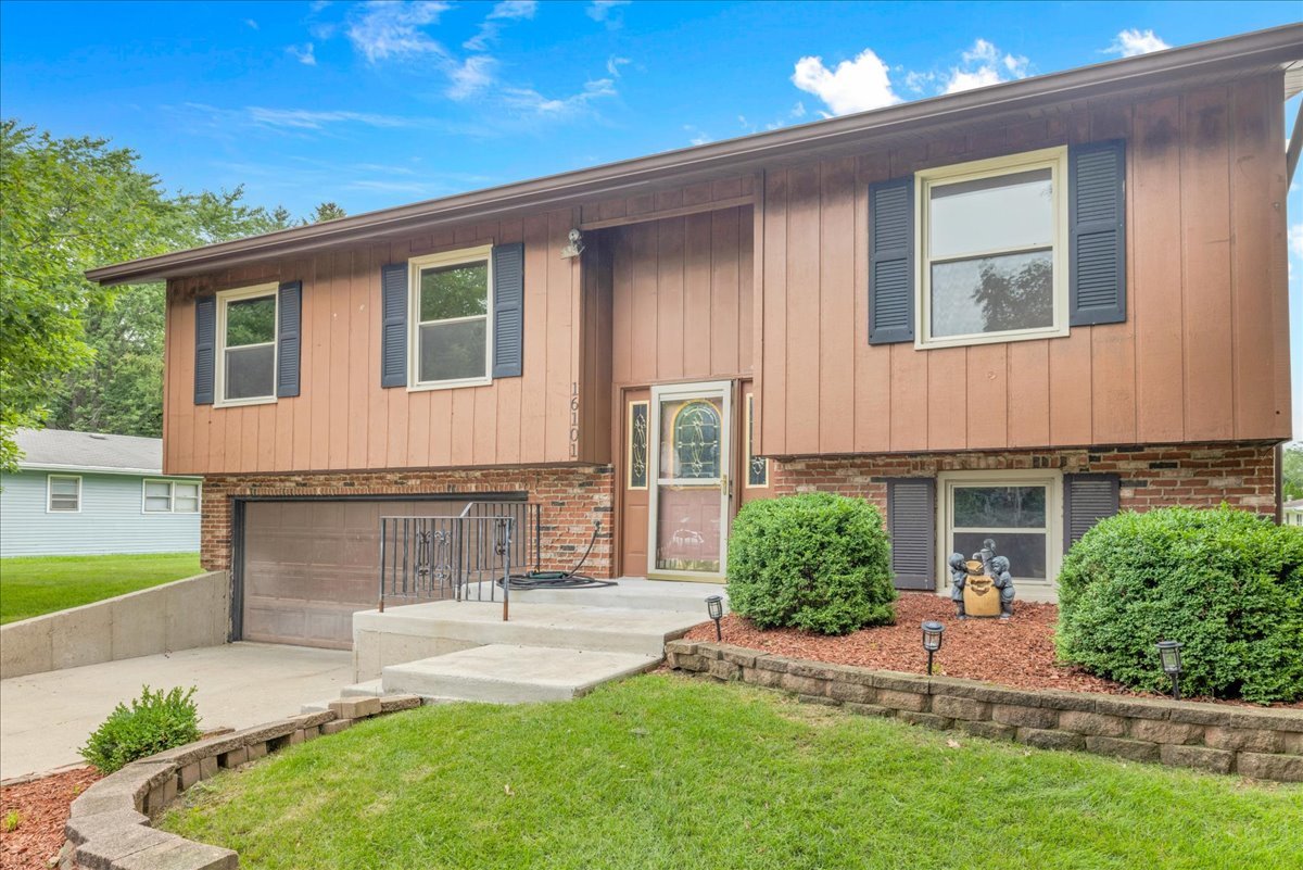 16101 S Legion Court, Plainfield, IL 60586