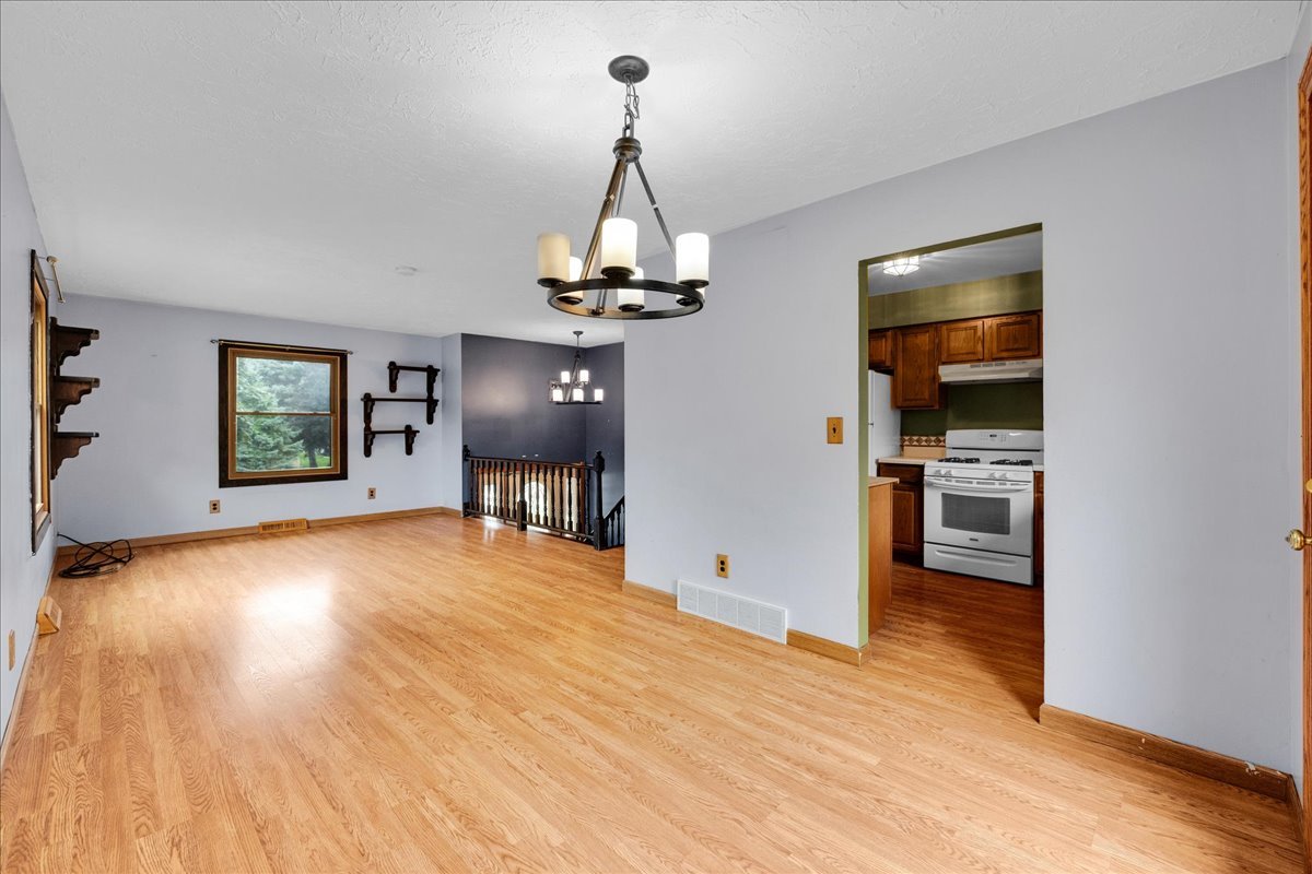 16101 S Legion Court, Plainfield, IL 60586
