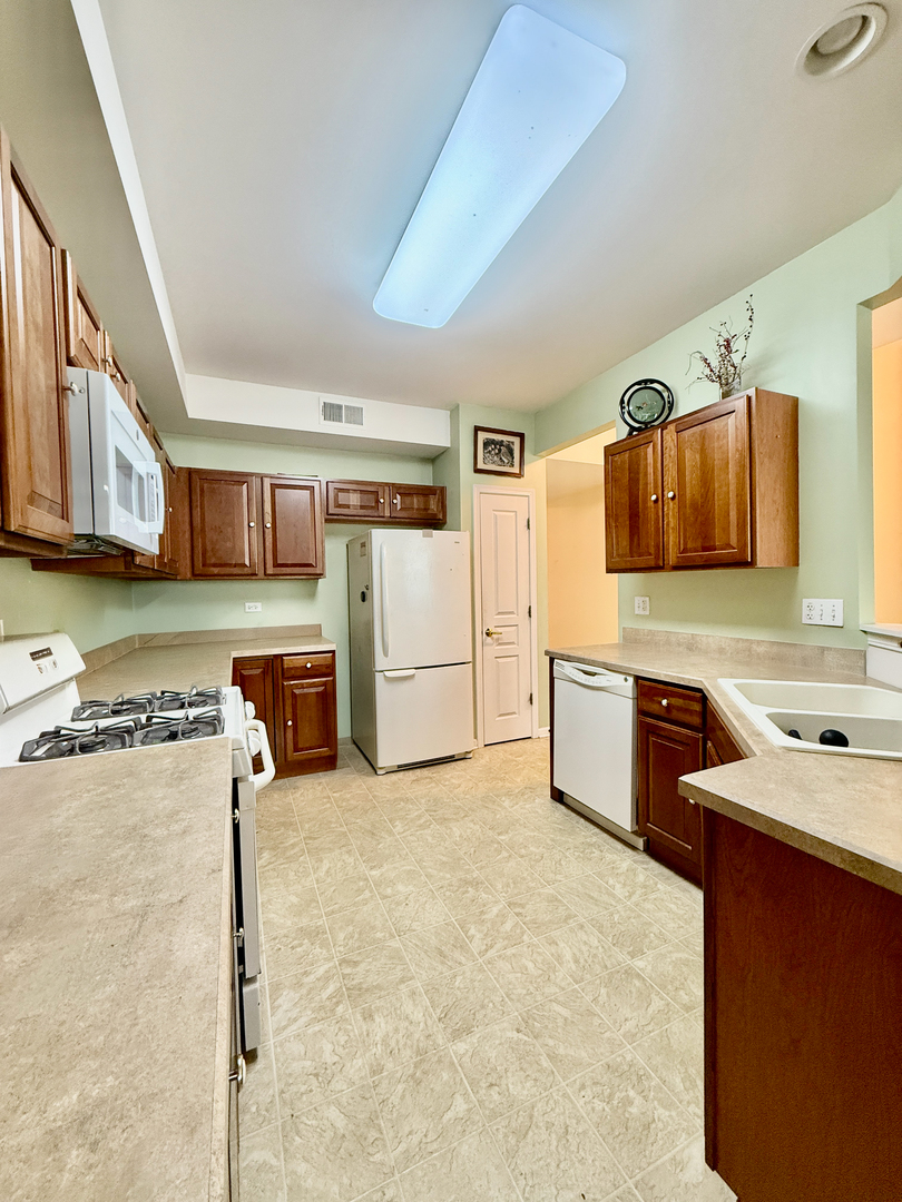 13455 Nealy Road, Huntley, IL 60142