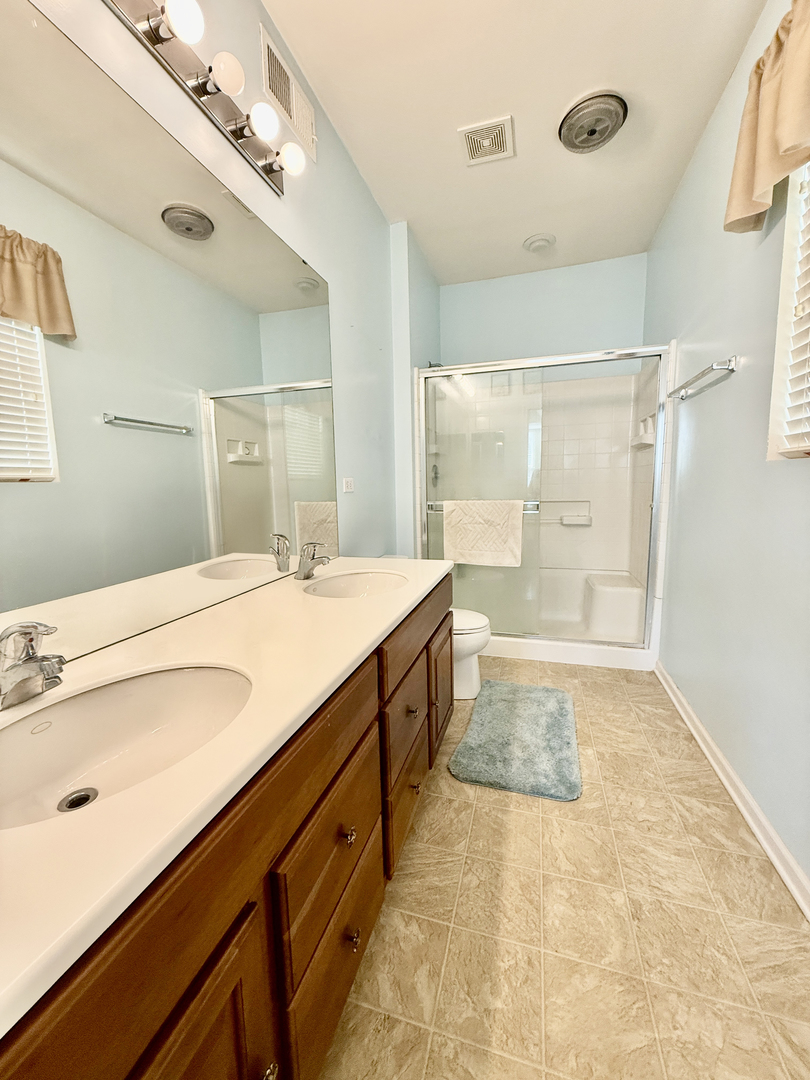 13455 Nealy Road, Huntley, IL 60142