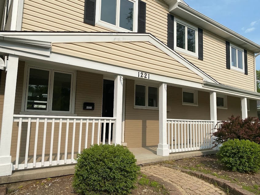 1221 N Chicago Avenue, Arlington Heights, IL 60004