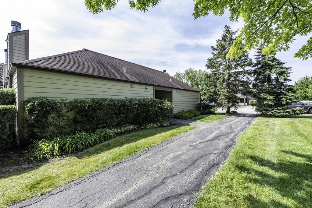 3302 Berwyn Avenue #82, North Chicago, IL 60064