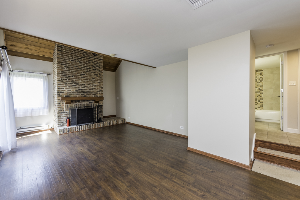 3302 Berwyn Avenue #82, North Chicago, IL 60064