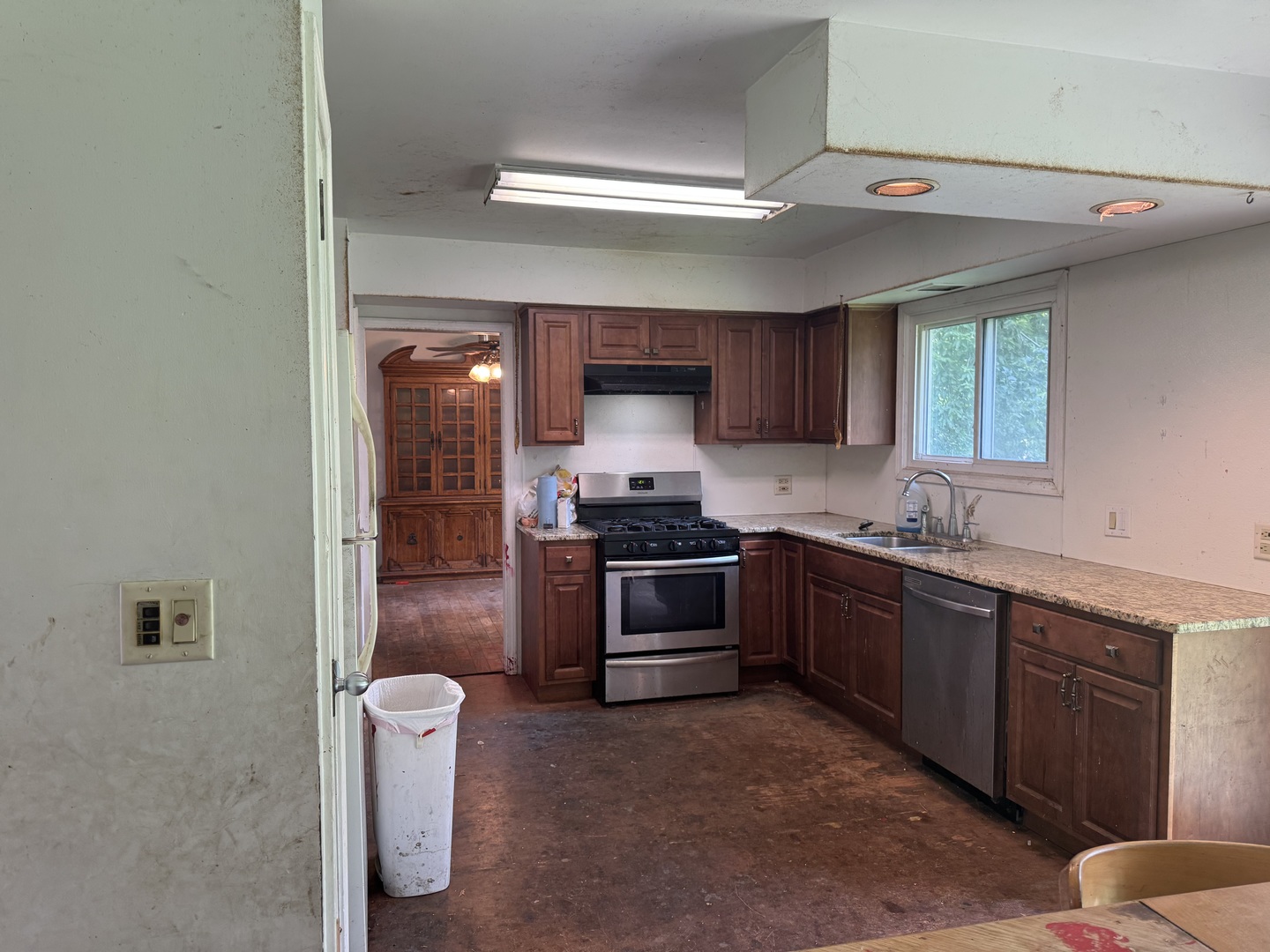421 E Wise Road, Schaumburg, IL 60193