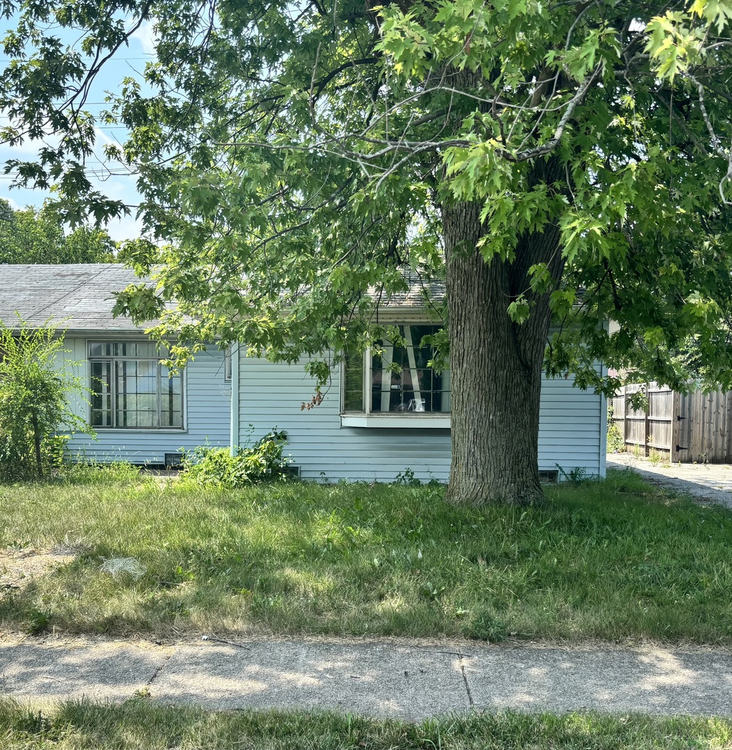 14044 S Grace Avenue, Robbins, IL 60472