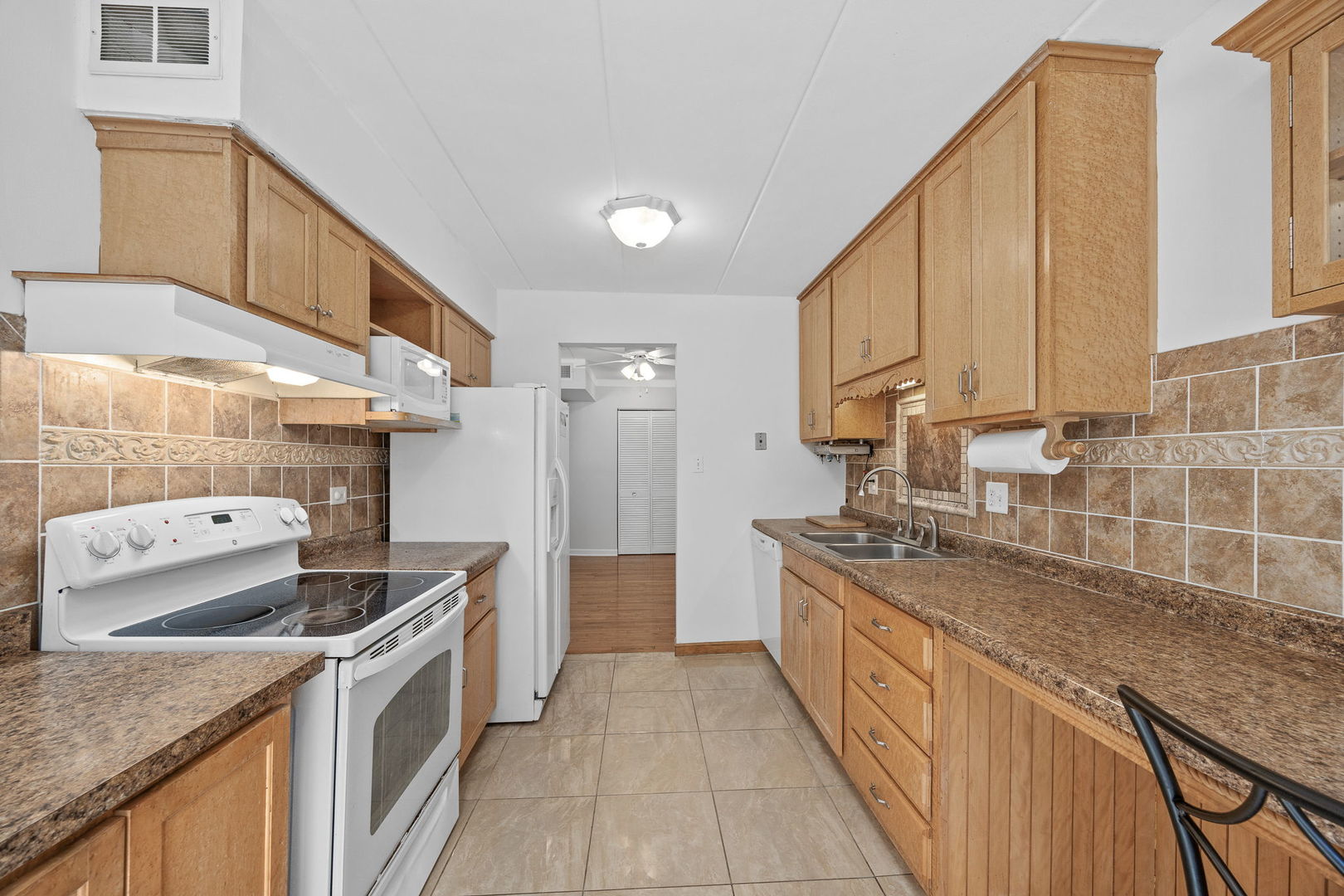 7501 175th Street #13, Tinley Park, IL 60477