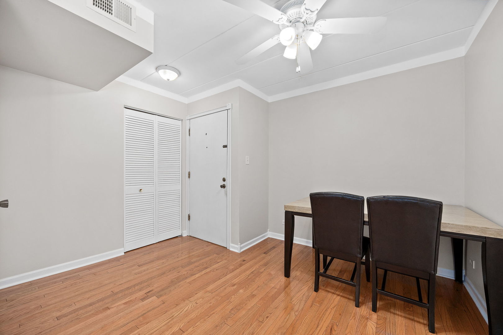 7501 175th Street #13, Tinley Park, IL 60477