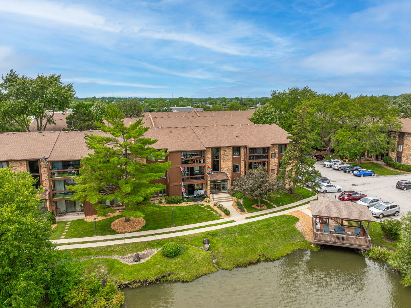 7501 175th Street #13, Tinley Park, IL 60477