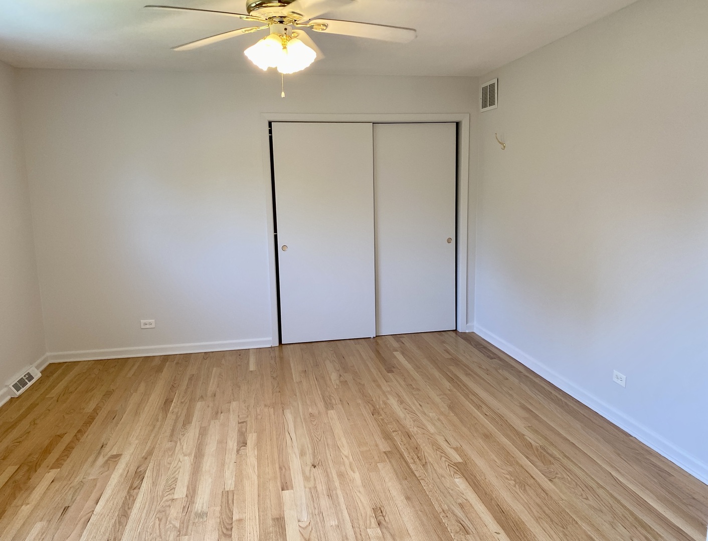 1005 69th Street, Darien, IL 60561