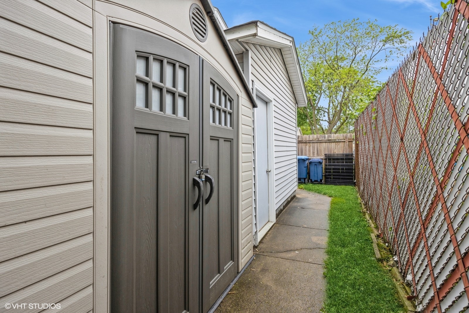 1005 69th Street, Darien, IL 60561