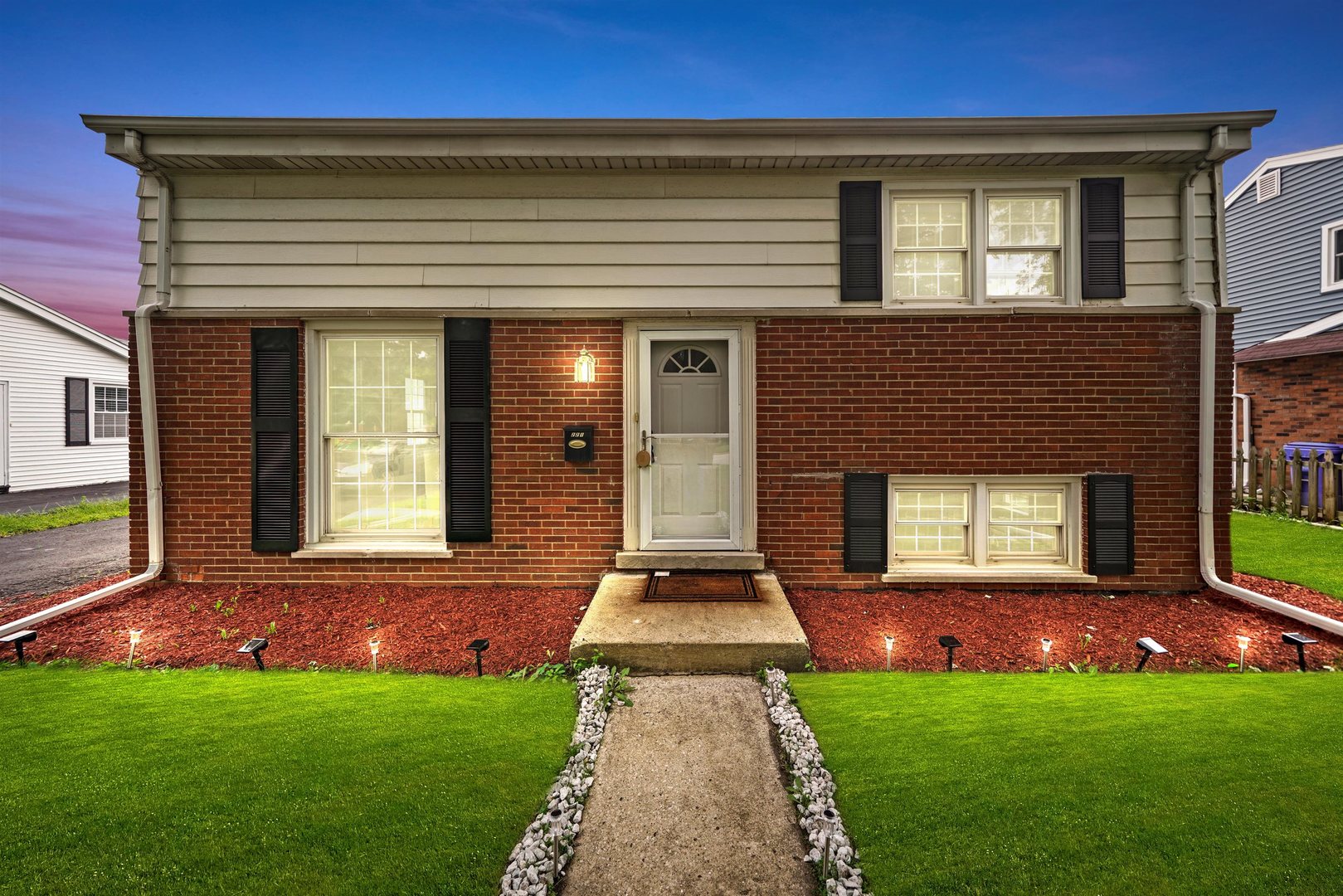 221 S Park Boulevard, Glen Ellyn, IL 60137