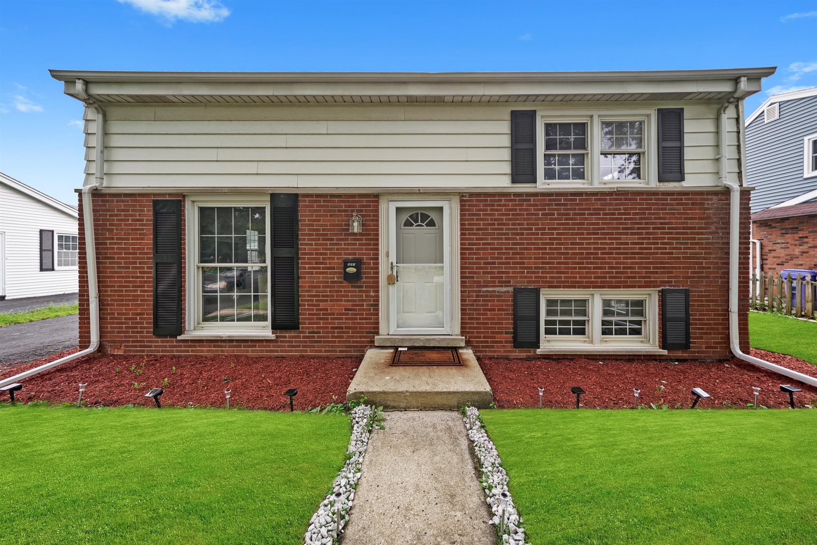 221 S Park Boulevard, Glen Ellyn, IL 60137