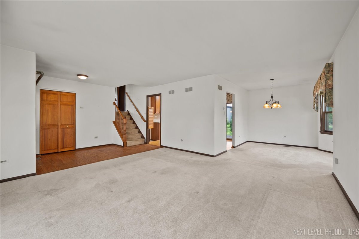 628 Cambridge Way, Bolingbrook, IL 60440